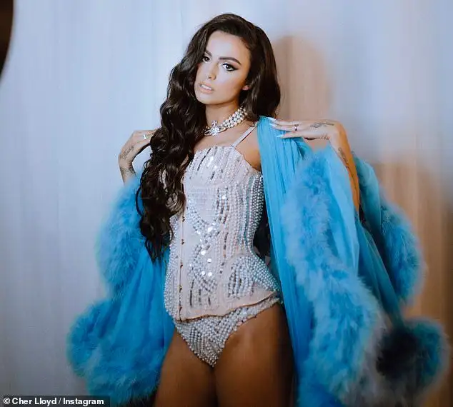 Cher Lloyd announces her father Darren has died as she shares their heartbreaking text messages and says 'I've never felt pain like this' - 3