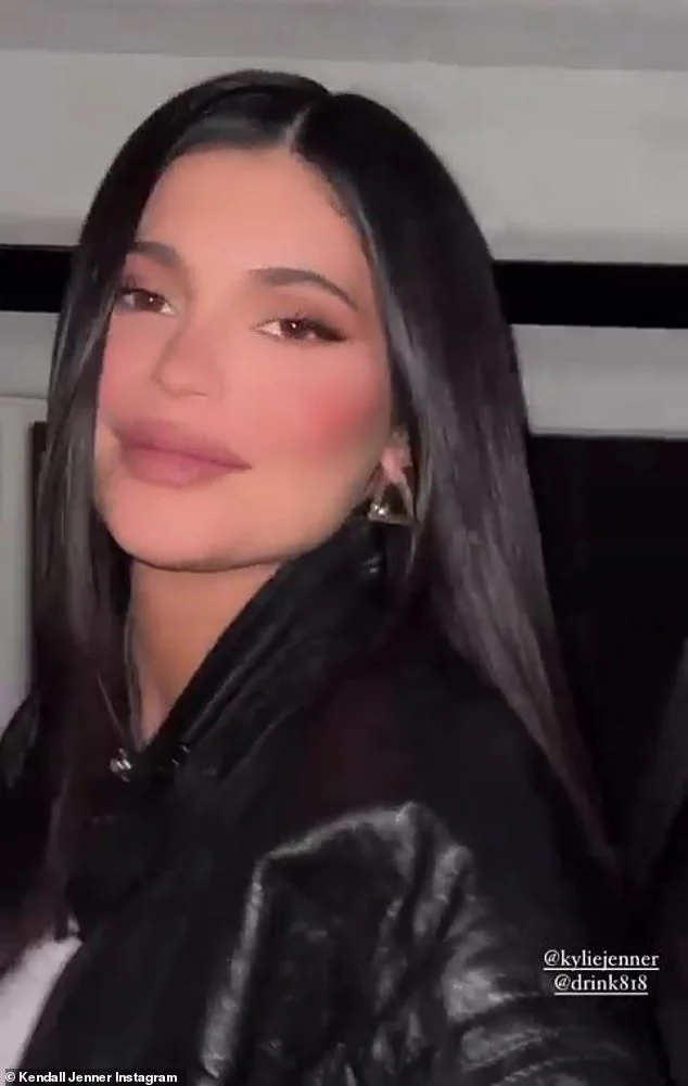 Kendall Jenner flashes abs in tight white tank top and shorts as she hits Coachella with sisters Kylie and Kourtney Kardashian - 1