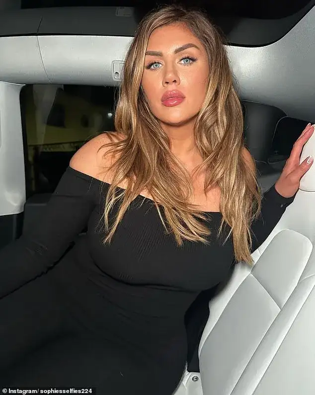 10 Photos of Sophie Hall: The Influencer Who Sued Tyreek Hill After He Broke Her Leg - 4