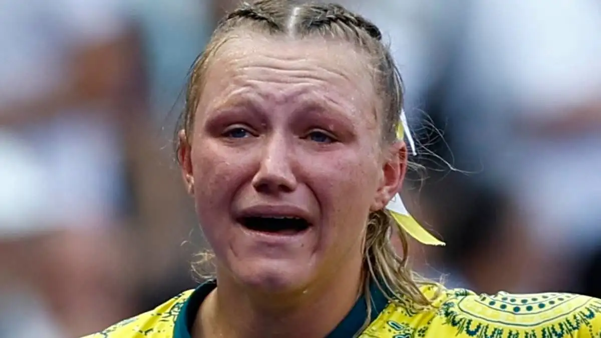 ‘Heartbroken’ Aussie’s Olympic disappointment as Chinese superstar stunned in boilover - 2