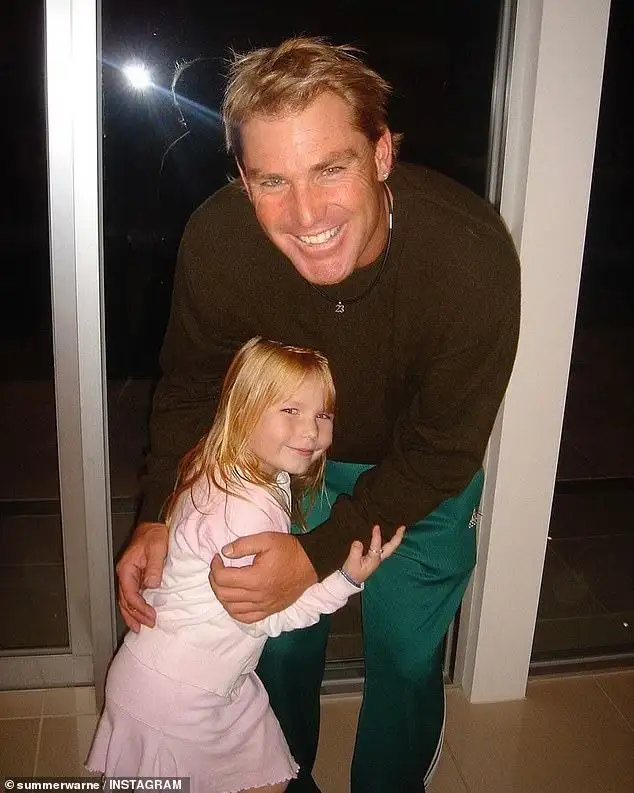 Shane Warne's daughter Summer shares never-before-seen photo of late spin king and her mum Simone for Mother's Day - 1