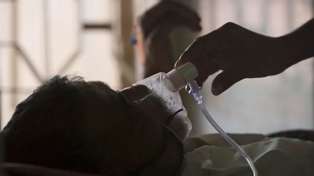 UK official alert over killer cough risk - 1