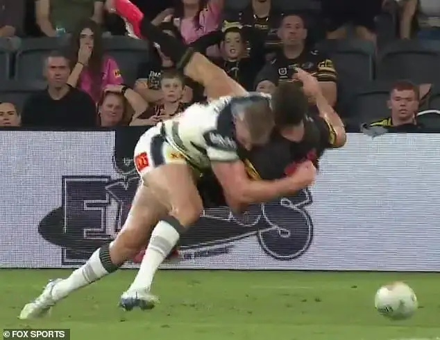 Cleary faces ban in major Panthers blow after star sin-binned for high shot - 3