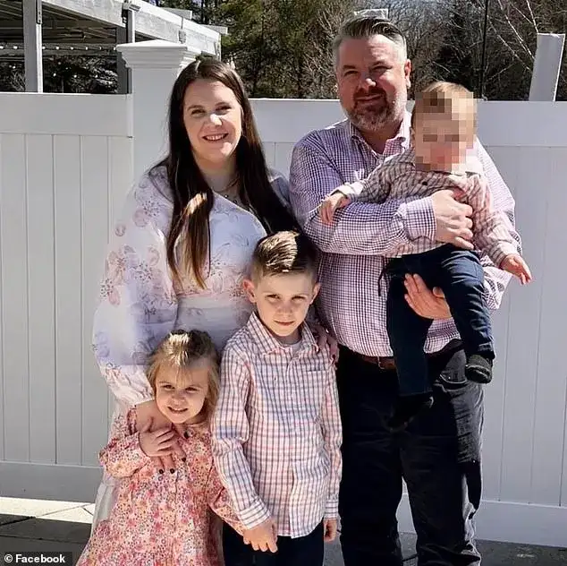 Moment mother begs viewers for funeral donations in shameless TikTok videos after murdering her newborn daughter - 1