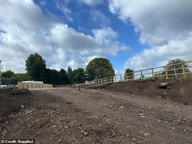 Surrey town becomes latest victim of traveller 'land grab': 'Illegal' site appears in middle of woodland after group brought in machinery and hacked down trees over Easter weekend - 4