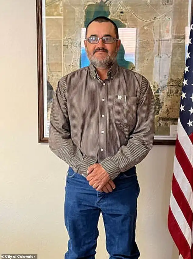 Beloved former mayor in Kansas fears he might be deported over voting controversy - 3