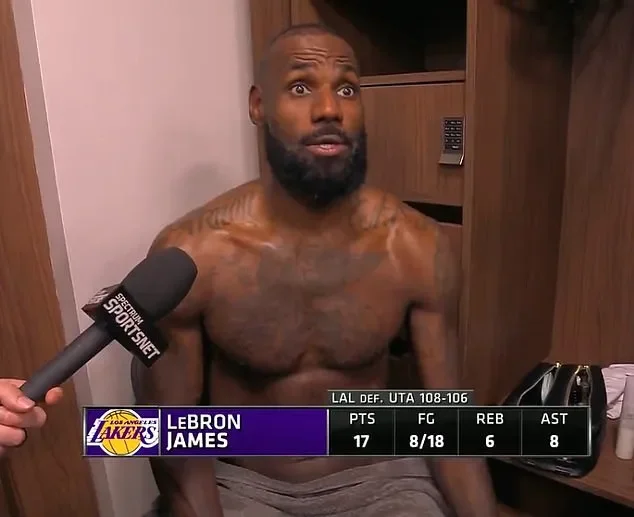 LeBron James Covered Himself In A Towel Before Hugging His Daughter After A Sweaty Game, And Everyone Is Saying The Same Thing - 1