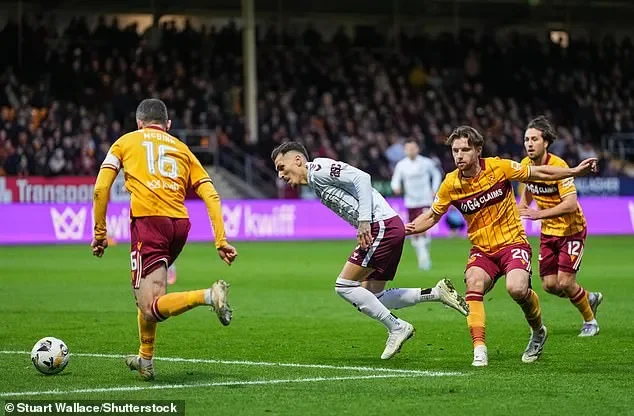 Hearts squander chance to move clear of Celtic after draw at Motherwell - 4