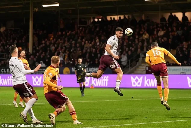 Hearts squander chance to move clear of Celtic after draw at Motherwell - 3