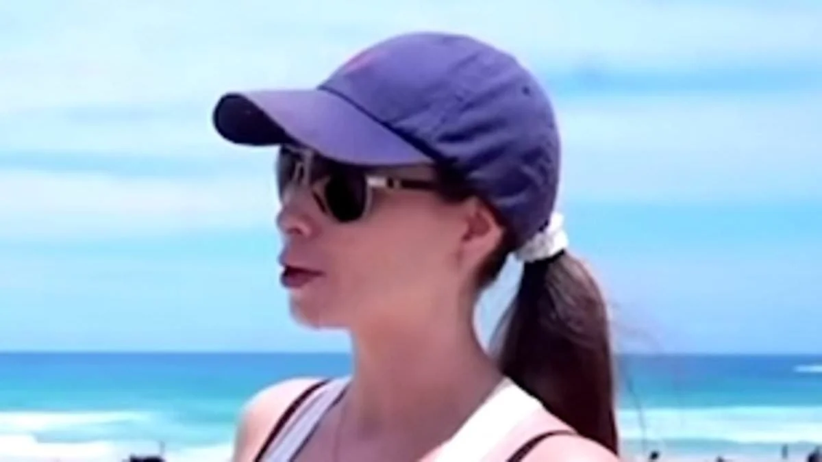 Glamorous NRL presenter Tiffany Salmond sizzles at Bondi Icebergs - after she revealed footy stars sent her 'sexually charged' messages - 2