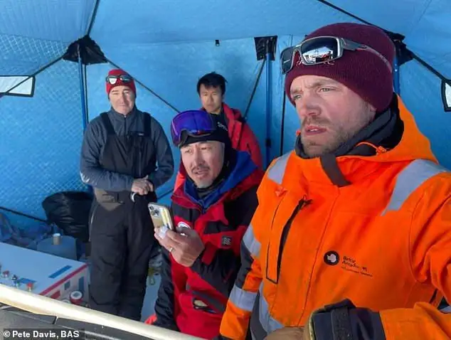 Mission to drill into Antarctica's Doomsday Glacier ends in DISASTER: Key instruments become lodged in the ice - forcing scientists to abandon the project entirely - 1