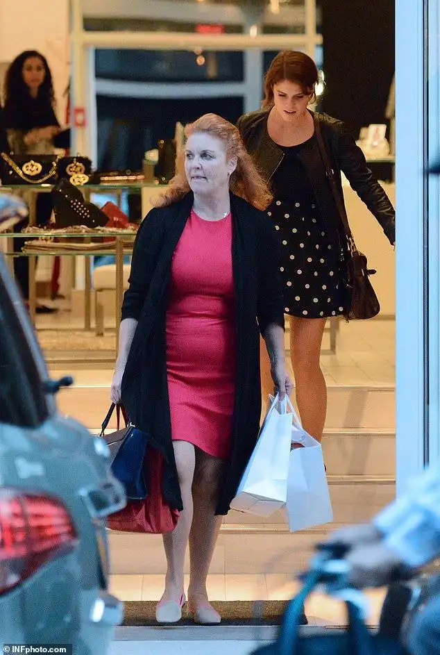 Is Sarah Ferguson Broke? Details On Her Allegedly Growing Credit Card Debt - 2