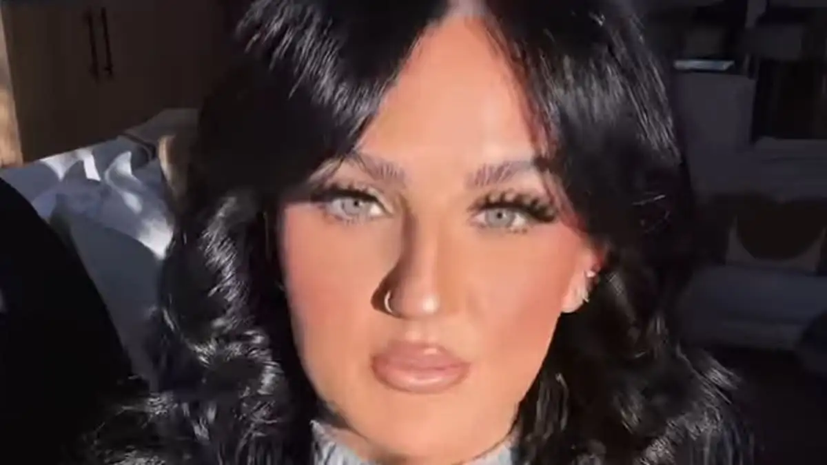 Mikayla Nogueira's Divorce Roast Leaves Fans Reeling – Wealthy Influencer Criticised for Performative Relatability and Mansion Privilege - 2