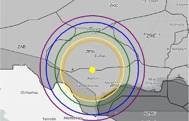 US military disrupts cell phones in Texas after UFO reports - 2