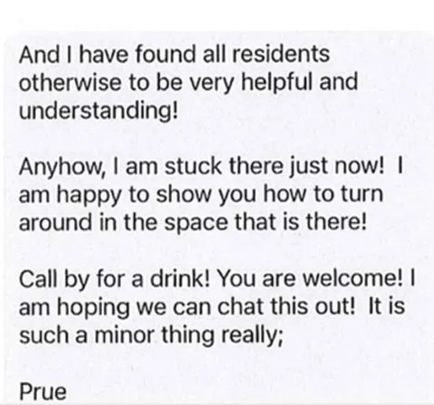 Bitter driveway war erupts in one of Australia's richest suburbs: 'This is my very last warning' - 4