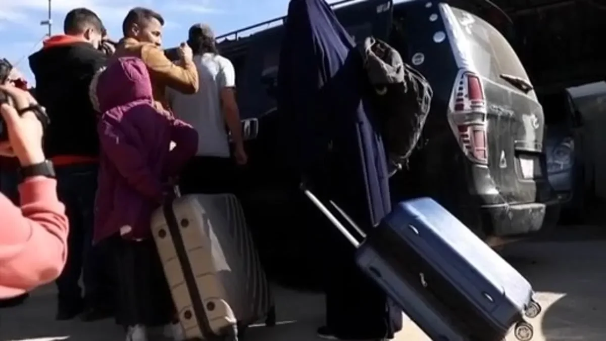 ‘That was a long way to say yes’: Tony Burke admits ISIS brides have Australian passports - 2
