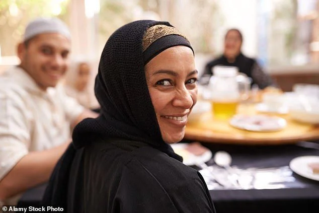 What fasting REALLY does to you: Our top dietician reveals exact hour it turns on your body's fat-burning switch, side-effects you need to power through... and meal plan to maximise weight loss and boost health - 1