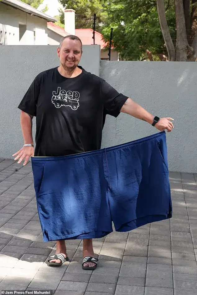Couple who drank 12 litres of Coke and ate two loaves of bread a day reveal how they shed a combined 40 stone: 'We wanted a better life for our son' - 3