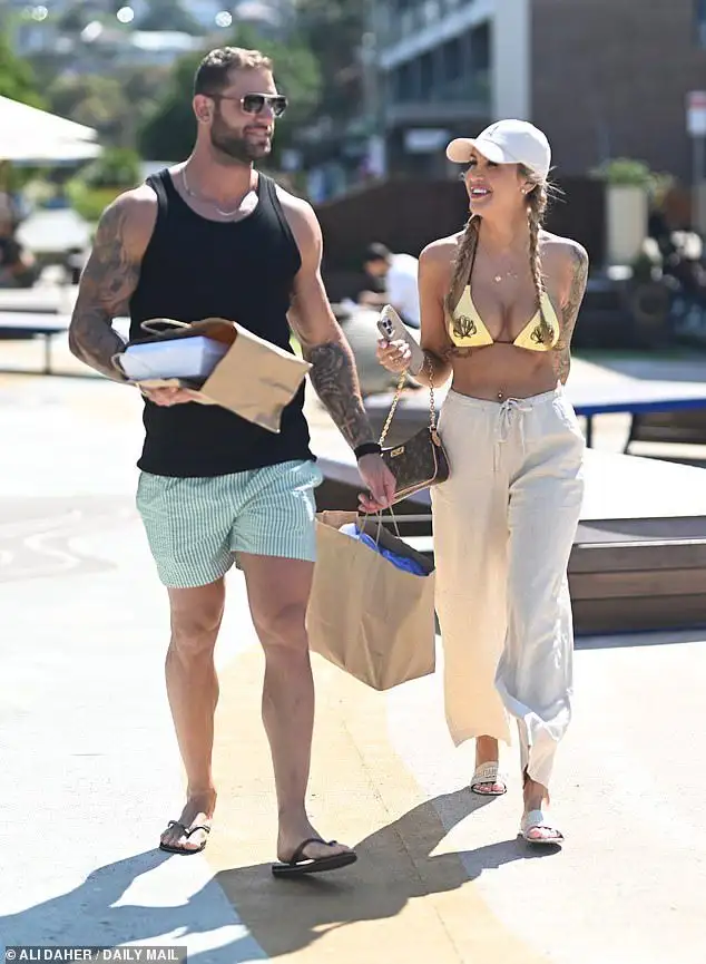 MAFS bride Gia Fleur steps out with new boyfriend Alan Wallace in Melbourne after confirming secret romance as she admits: 'I can't keep pretending I'm with Scott' - 1