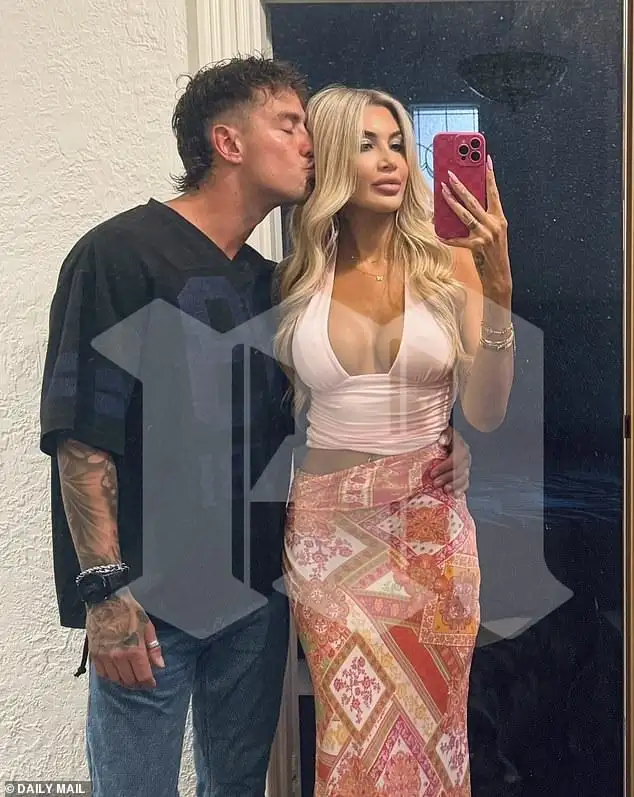 MAFS bride Gia Fleur steps out with new boyfriend Alan Wallace in Melbourne after confirming secret romance as she admits: 'I can't keep pretending I'm with Scott' - 3