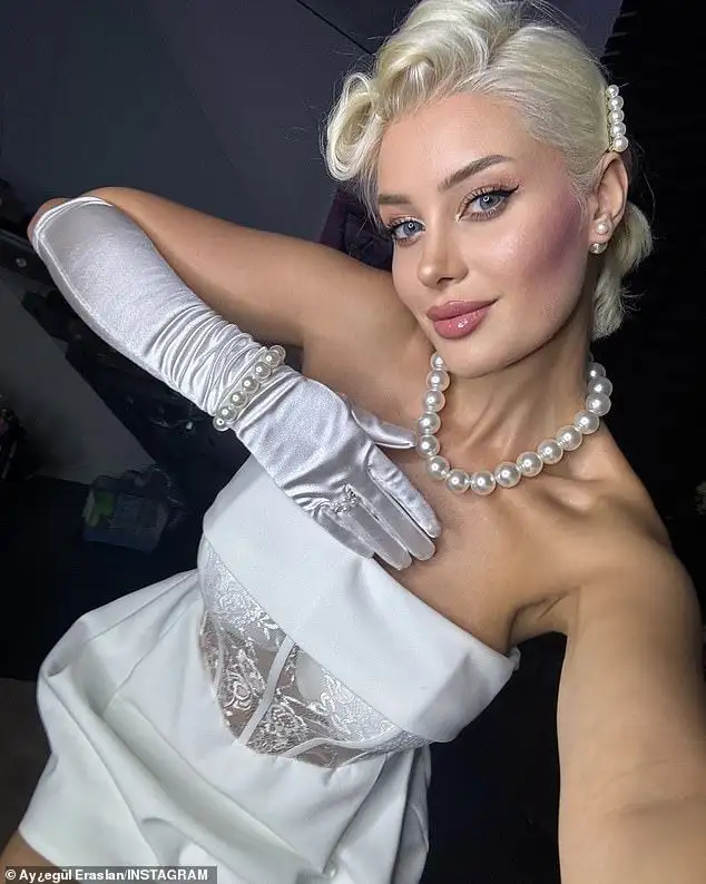 Turkish fashion influencer's family claims she was blackmailed over explicit photos before tragic death at 27 - 1