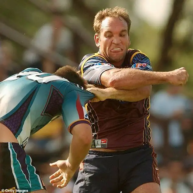 Former Bronco blasts club criticism - 2