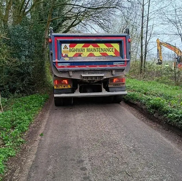 Travellers start work turning wildlife haven into caravan site within hours of council closing its doors for three-day Bank Holiday weekend - 4
