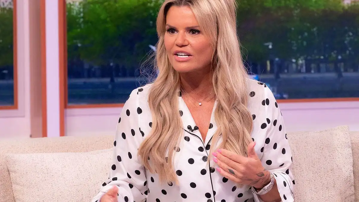Kerry Katona shows off the results of her body energy healing session after she was rushed to hospital over a suspected stroke - 2