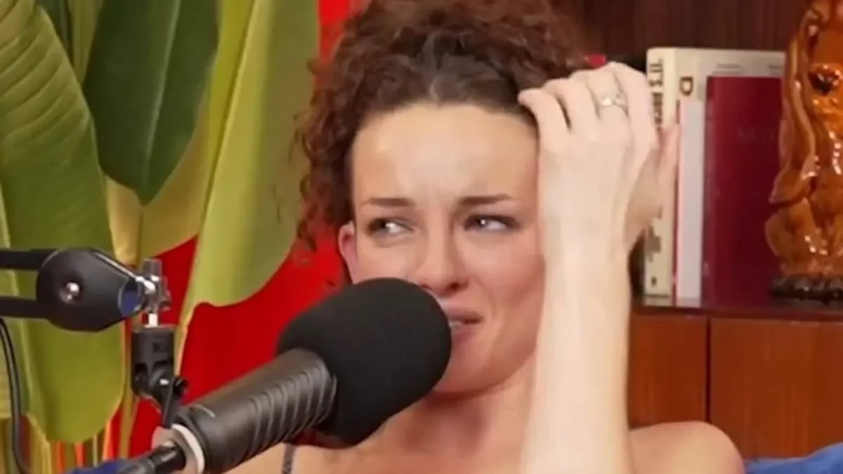 Abbie Chatfield reveals more details about the boyfriend who gave her an STI and her most disgusting habit in eyebrow-raising interview: 'So many regrets' - 4