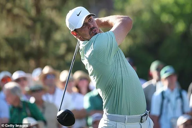 Reports: Future of LIV Golf in doubt - 3