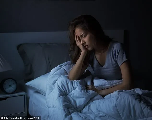 Three common sleep issues may be early warning signs of dementia, experts warn - 1