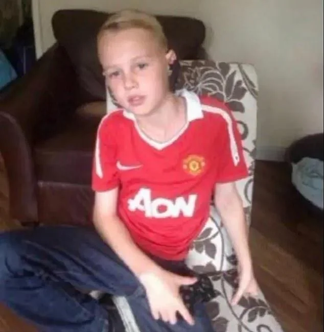 Manchester United’s decision not to pursue Cole Palmer looks wise after horrendous display against Forest - 3