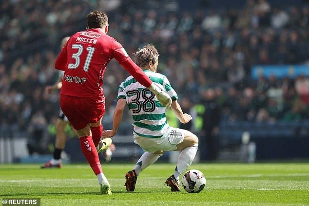 Celtic 6-2 St Mirren (aet; 2-2 after 90 minutes): O'Neill sets up box-office finale to bonkers season - 1