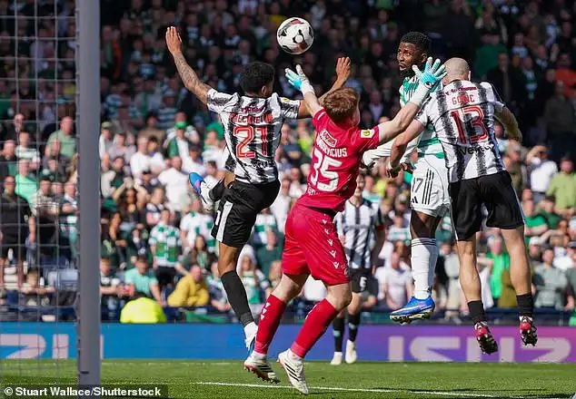 Celtic 6-2 St Mirren (aet; 2-2 after 90 minutes): O'Neill sets up box-office finale to bonkers season - 2