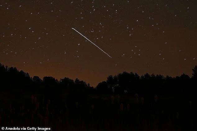 Ideal conditions to see peak of Lyrid meteor shower in UK - 1