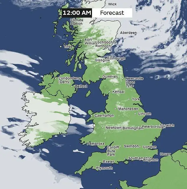 Ideal conditions to see peak of Lyrid meteor shower in UK - 4