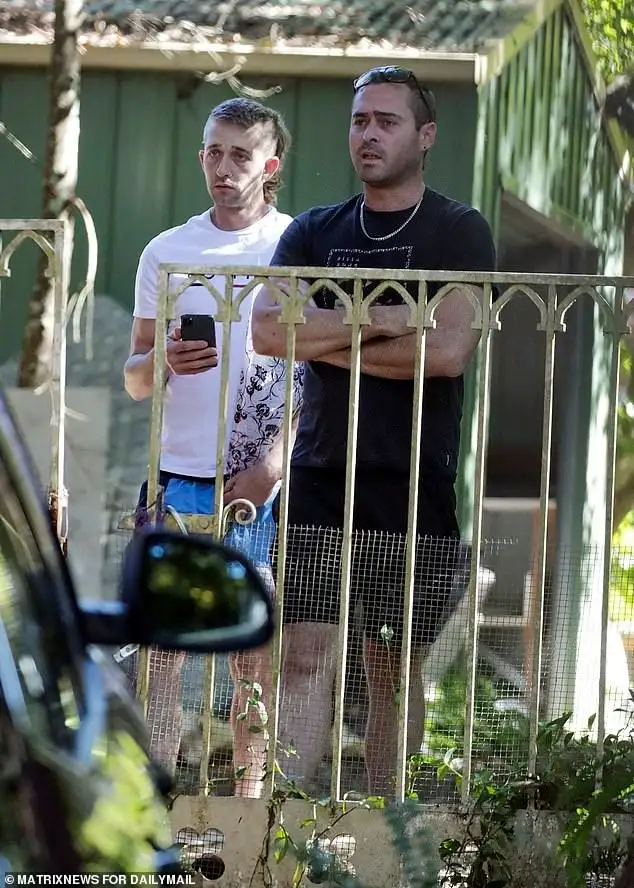 Bowen Mountain house fire: Devastated loved ones return to scene after horror blaze killed two - 2