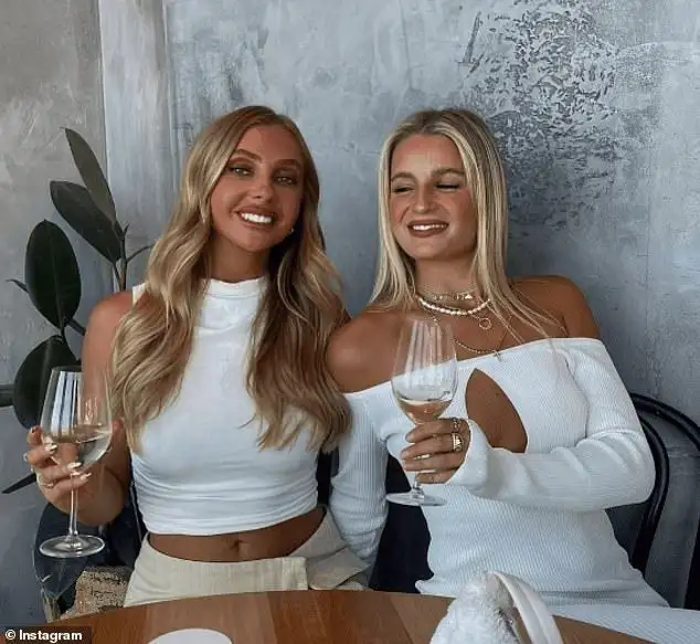 It's all over for influencer couple Chloe Szep and Mitch Orval: We reveal the signs it's a painful split - and her VERY telling act after we slid into her DMs... - 2