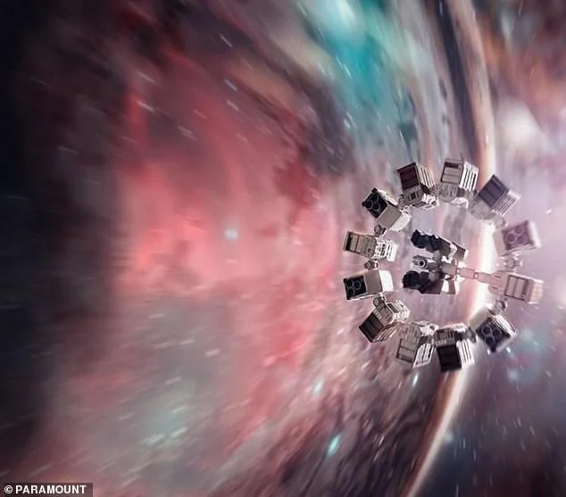The passage hidden in our galaxy: Scientists claim dark matter may have created a wormhole INSIDE the Milky Way - 1