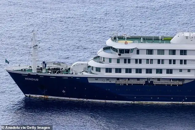 US sending charter flight to bring Americans home from hantavirus cruise ship - 1