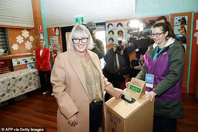‘We’re coming after those other seats’: Pauline Hanson jubilant as One Nation wins Farrer byelection - 1