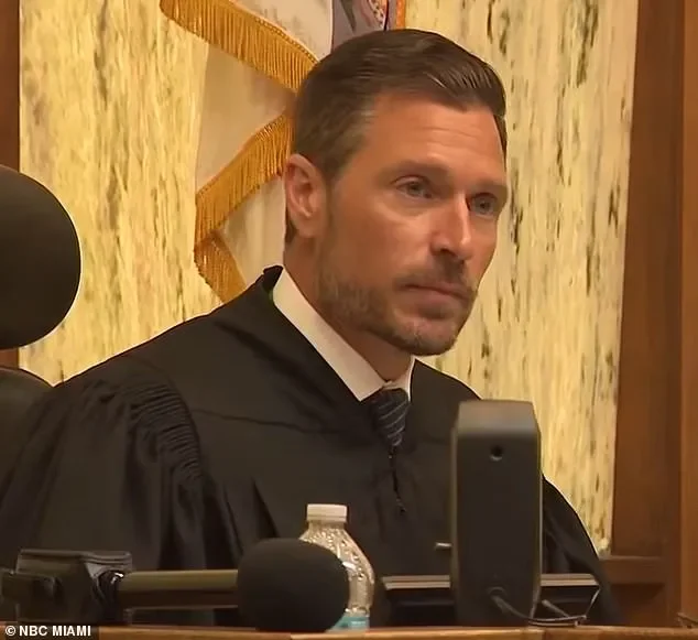 Clavicular Trial Takes Twist as Looksmaxxing Influencer Upstaged by 'Handsome' Judge in Viral 'Judgemogging' Moment - 2