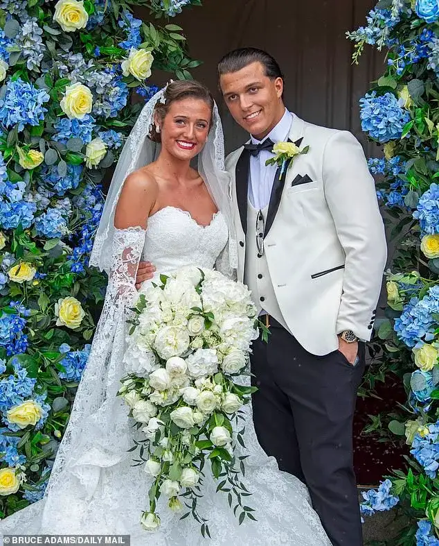 Venezuela Fury, 16, 'will swap her parents' £8m mansion to live in a caravan with her new husband Noah Price, 19' - 1