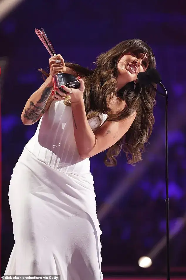 Ella Langley hits superstardom as she becomes biggest winner at ACM Awards 2026 with FIVE including top female artist - 1
