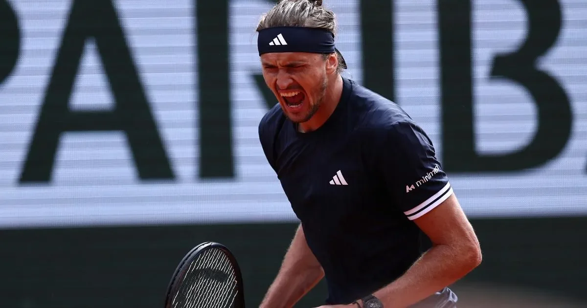 Zverev earns second shot at Roland-Garros title as Italian scores free pass to final - 3