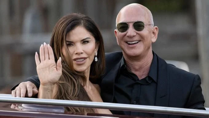 Lauren Sánchez Bezos Mocked Online As Designer Gown Branded 'Temu Look' During Met Gala Storm - 2