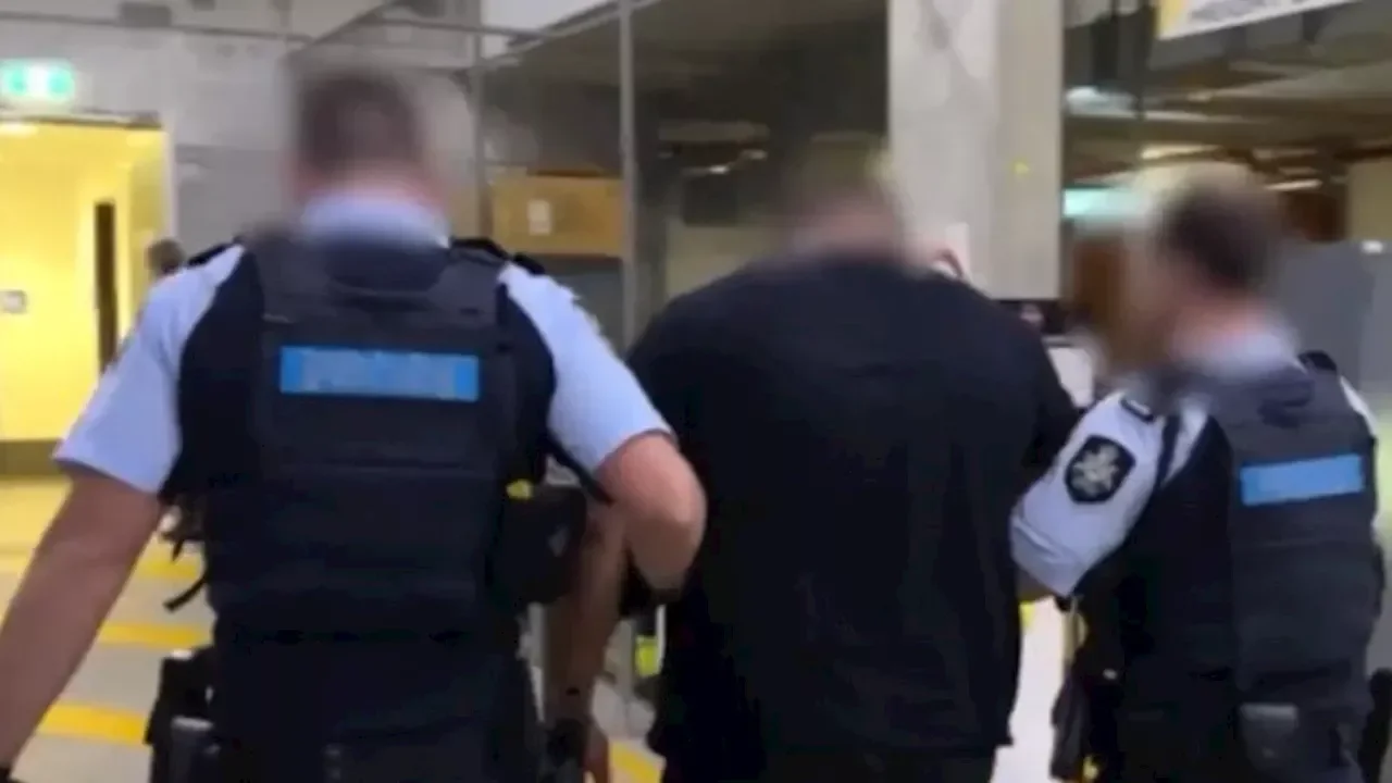 Alleged people smuggler granted bail - 3