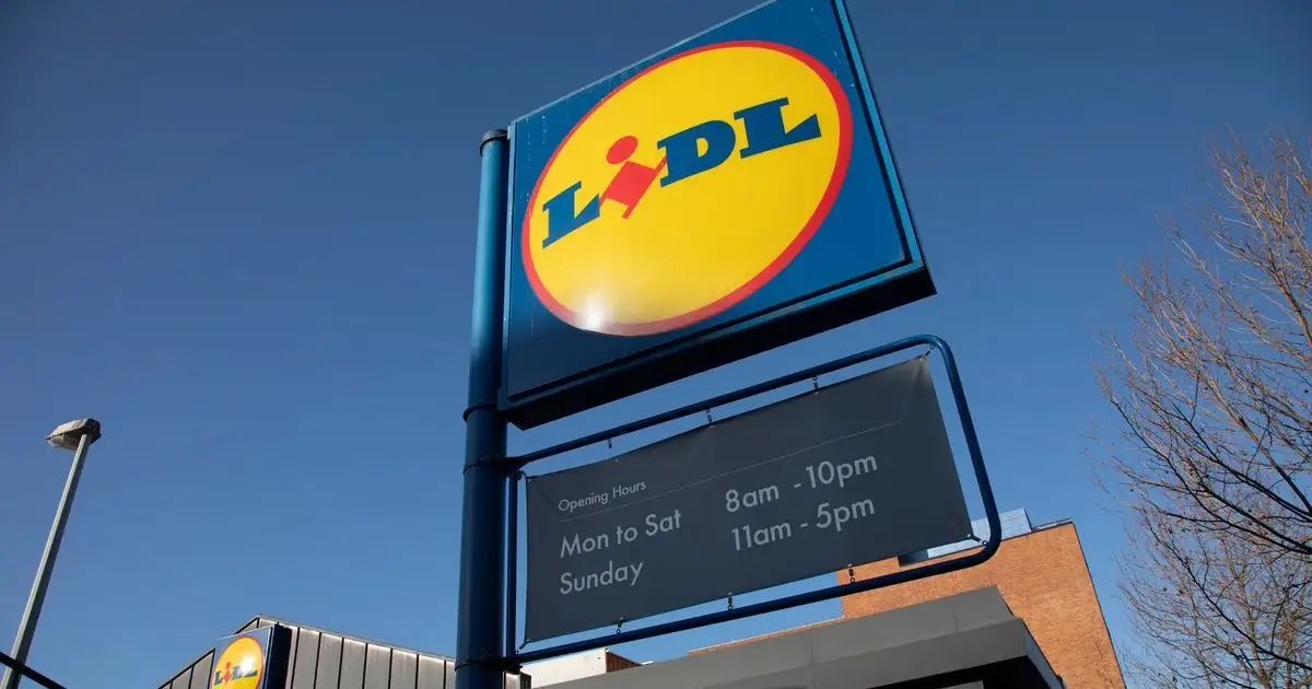 Lidl employee sacked for drinking 17p water bottle he didn't pay for - 4