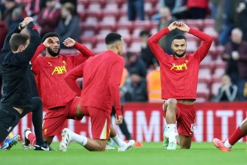 Liverpool v Manchester City buildup, Premier League reaction and WSL – matchday live - 2