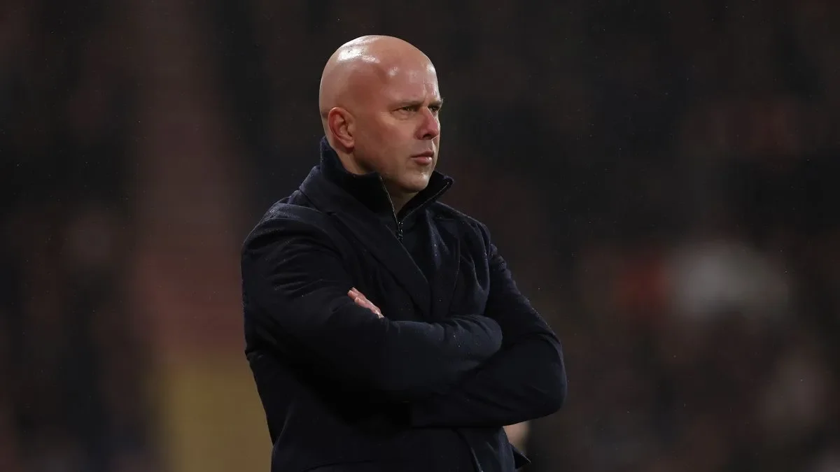 Liverpool news: Arne Slot in big trouble as Richard Hughes gets direct message from target - 1